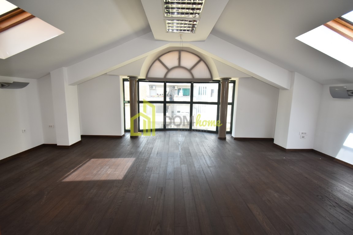 Poslovni prostor 501m2, Centar